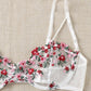 Set Blanco con bordado rojo